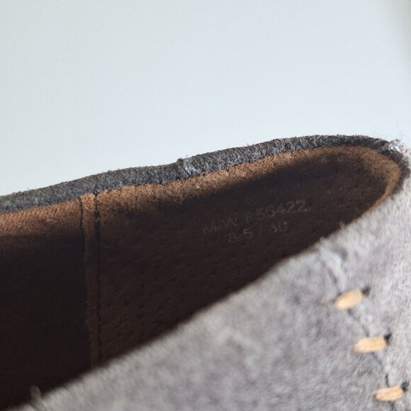 Born gray suede tassle womens flats size 8.5 - Picture 4 of 7